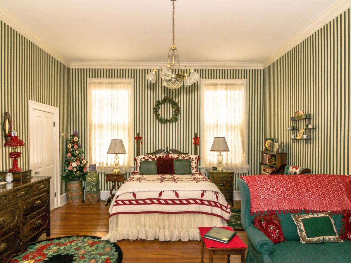 Holly House Of Hamilton Bed & Breakfast Eksteriør bilde