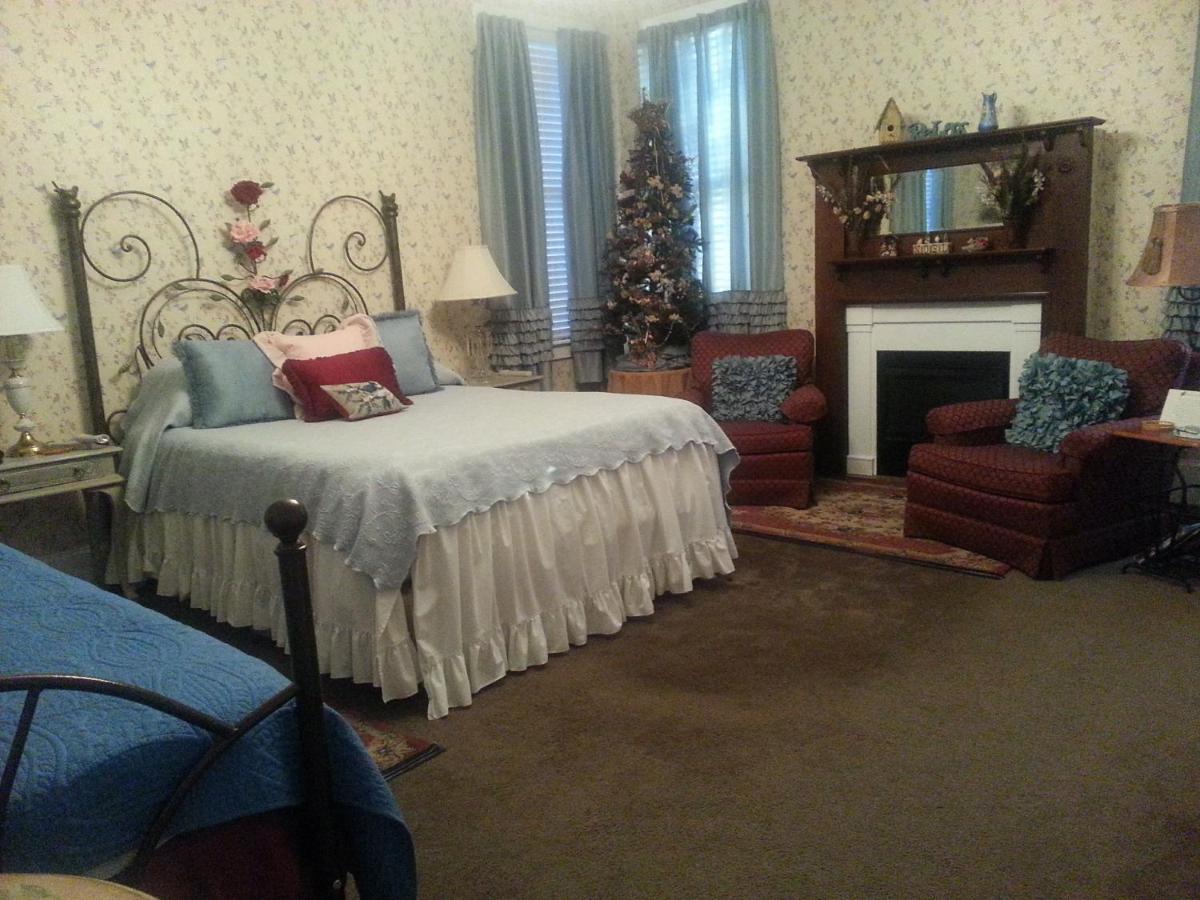 Holly House Of Hamilton Bed & Breakfast Eksteriør bilde