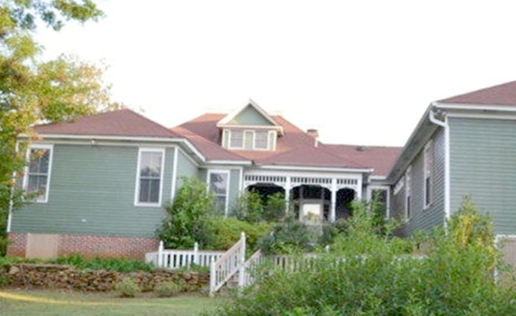 Holly House Of Hamilton Bed & Breakfast Eksteriør bilde