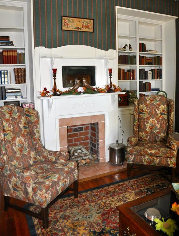 Holly House Of Hamilton Bed & Breakfast Eksteriør bilde