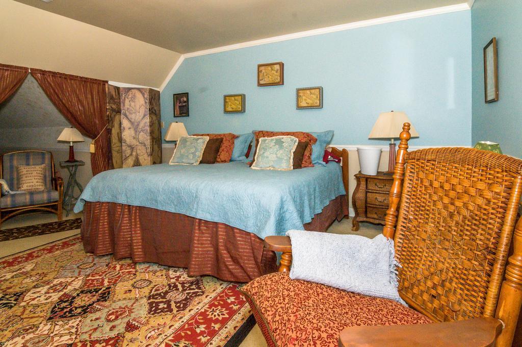 Holly House Of Hamilton Bed & Breakfast Eksteriør bilde