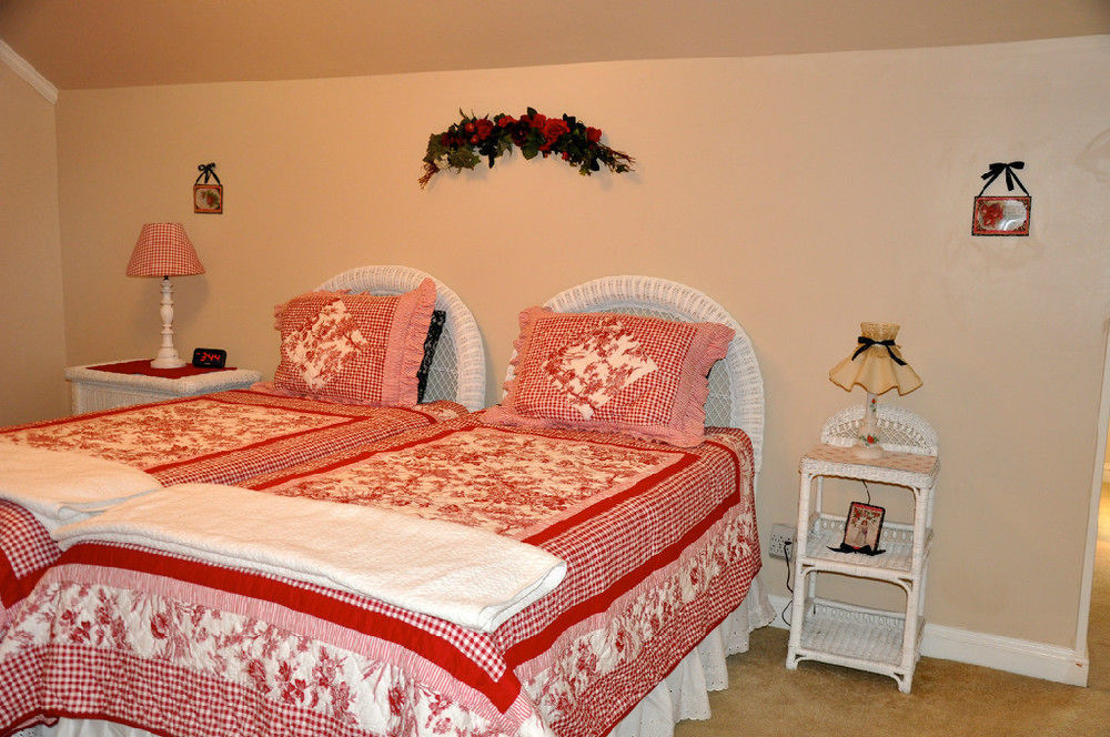 Holly House Of Hamilton Bed & Breakfast Eksteriør bilde